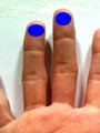 中指と薬指の指先（腹側）